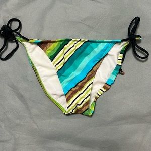 Roxy. Size M. Green Multicolored Bikini Bottoms.